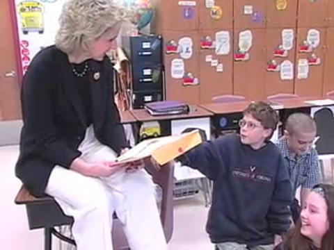 Read more about the article Teacher of the Year 2000-01